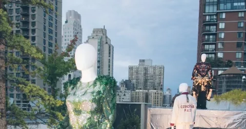 Jan Černý dobíjí New York. I v Čechách se vytváří světová móda