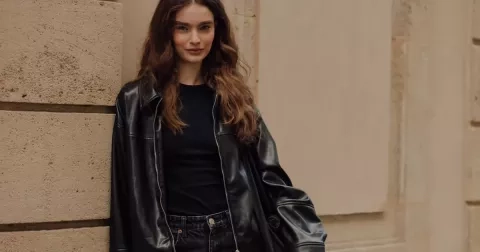 Kožená bunda, ošoupaná jako z blešáku, jako must-have kousek podzimu