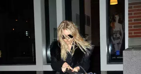 Je teď zničená kabelka, jediný luxus, který si můžeme opravdu dovolit?