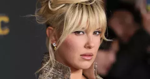 Hvězda seriálu Stranger Things se ostře brání proti šikaně novinářů