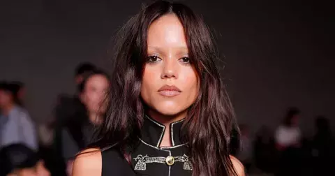 Indie sleaze bunda, co byla donedávna out, je teď nejžhavějším kouskem