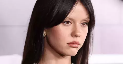 Od křehké modelky ke královně hororu: Mia Goth dobývá svět filmu