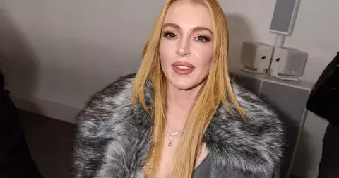 Květen 2025: Dua Lipa, Ewa Farna šokovaly Prahu, Lohan popírá plastiku