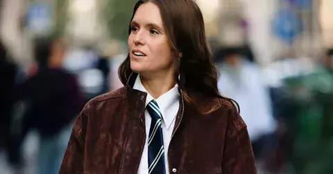 Podzimní outfity à la dark academia, které ocení každá intelektuálka