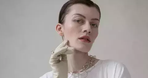 Svatba v roce 2025: 24 jedinečných šperků pro originální nevěstu