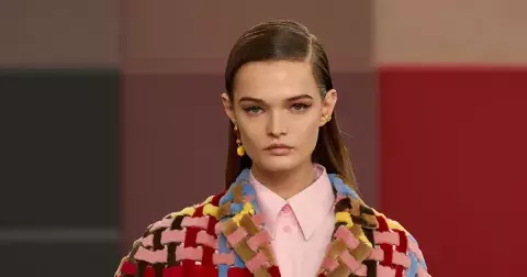 Proč je Color Clash klíčovým trendem jara 2026 a jak na něj stylově