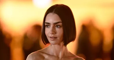 Ze světa celebrit: Lily Collins je matkou, Blake Lively čeká soud