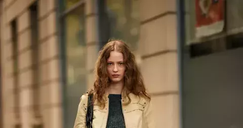 Návrat éry 2016: 10 trendy kousků, které vyneseme i o dekádu později