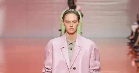 Trendy na jaro/léto 2026, do kterých se vyplatí investovat už teď