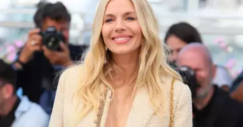 O velikost méně: Ženy touží po ballerina boobs, nový ideál krásy 2025