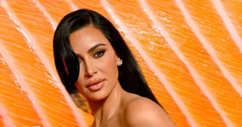 Omlazující ošetření Salmon Sperm Facial milují Aniston i Kardashian