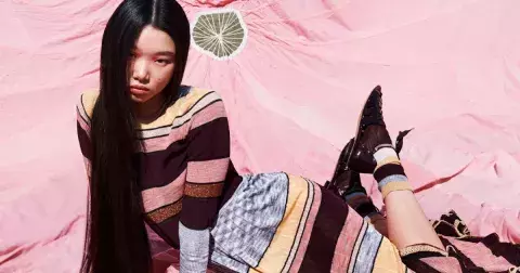 Největší K-beauty trendy roku 2026: bioaktivní péče a skleněné vlasy