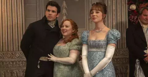 O zákulisí Bridgertonu s Claudii Jessie, Hannah Dodd a Lukem Newtonem