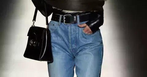 Skinny džíny jsou out: Pařížanky sází na stovepipe neboli retro trubky