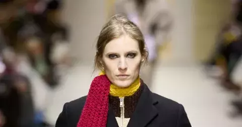 Pracovní šatník podle Prady: 5 outfitů s dávkou italského luxusu