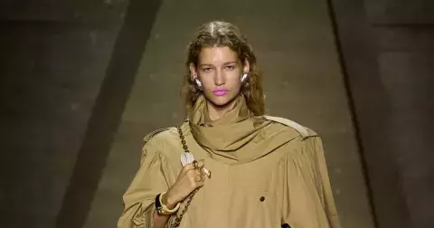 5 nejvýraznějších trendy bund, které otřesou základy našich šatníků