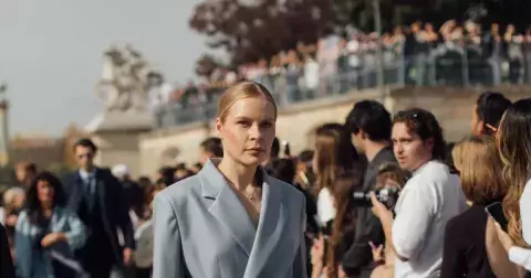 Rethink Your Blazer: Jak vypadá moderní pracovní outfit na jaře 2026