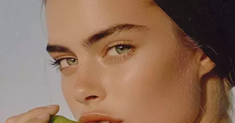 Glow už nestačí. Nový směr v anti-age zastavuje stárnutí už v buňkách