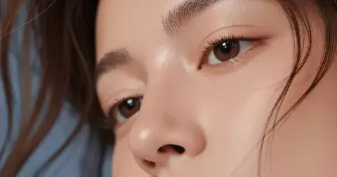Modrý azulene: Nenápadná ingredience z K-beauty pro citlivou pleť