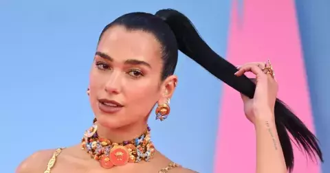 Ponytail summer: 13 culíků, které vás v létě zachrání
