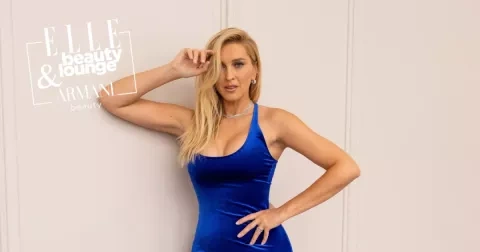 Pod temnou oblohou Varů: Zorka Hejdová v šatech jako Večernice