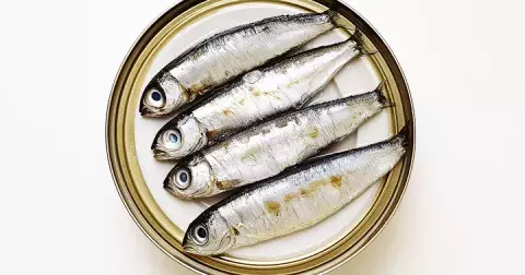 Plechovka krásy aneb sardinky jako beauty tajemství? TikTok má jasno