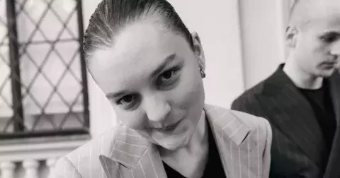 Lena Knappová: Za oponou