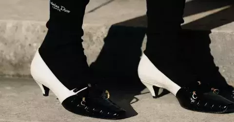 Pomačkat a nazout: Na podzim doměkka, trendy scrunch shoes jsou tu