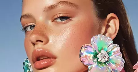 Nejšťavnatější manikúra sezony? Jednoznačně jelly nails