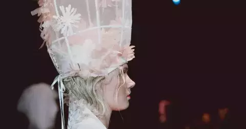 MBPFW SS27 Wrap-up: Upcyklace, precizní krejčovina i Y2K nostalgie