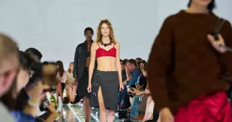 Skirtmania: Vítejte ve vesmíru sukní podle Prady