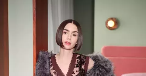 Lily Collins: Oblečení může být brněním, ale také naší zranitelností